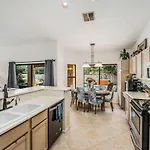 Beautiful Scottsdale Escape Heated Pool, Spa, & Putting Green