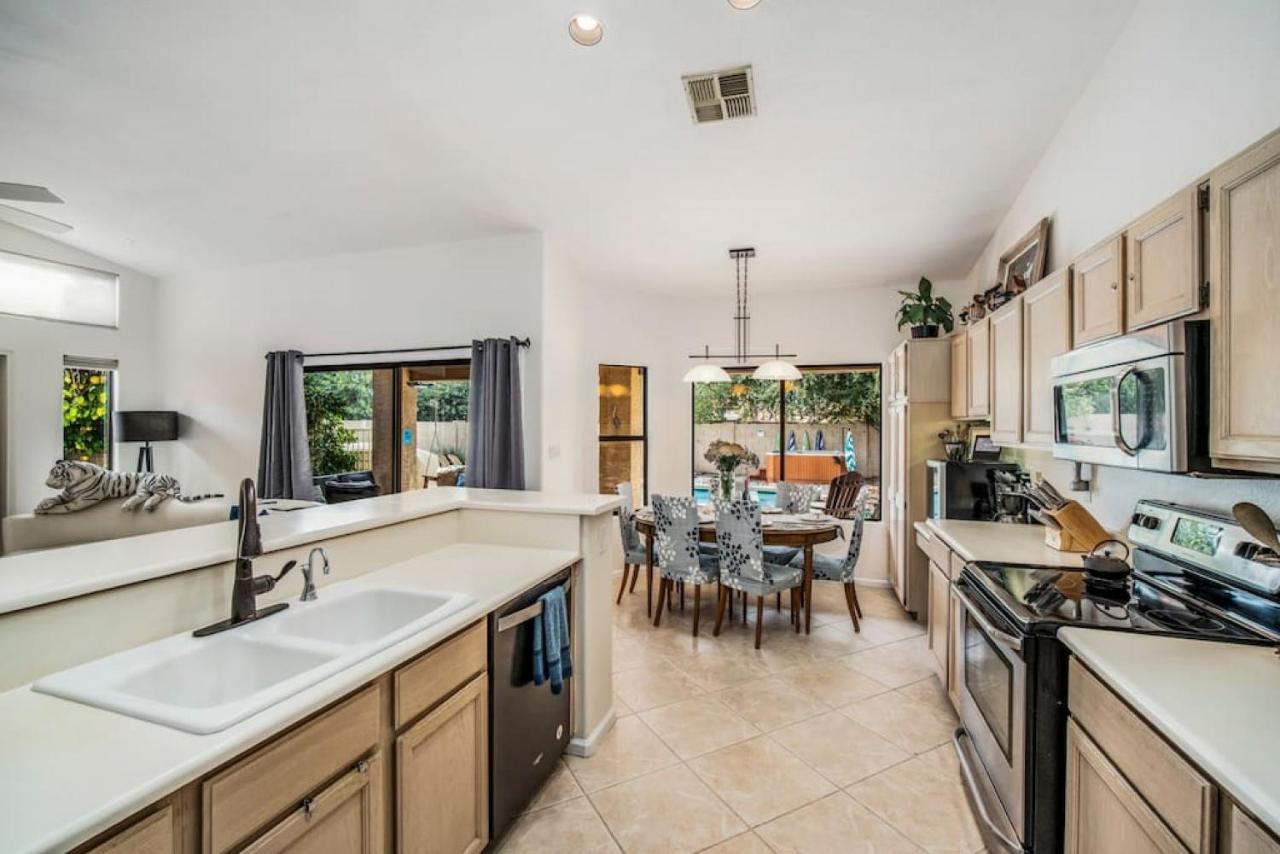 Beautiful Scottsdale Escape Heated Pool, Spa, & Putting Rumah liburan Phoenix
